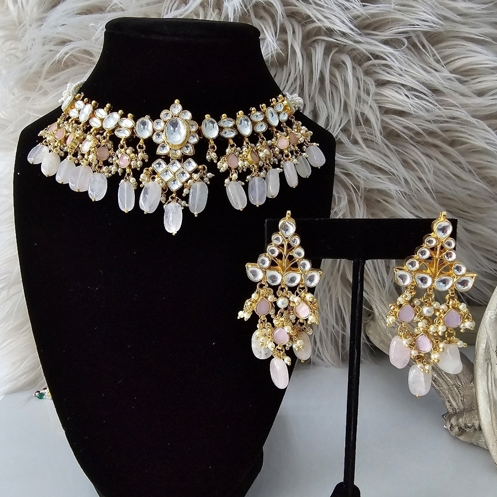 Maharani women's elegant jewelry set, Indian jewelry with necklace and earrings